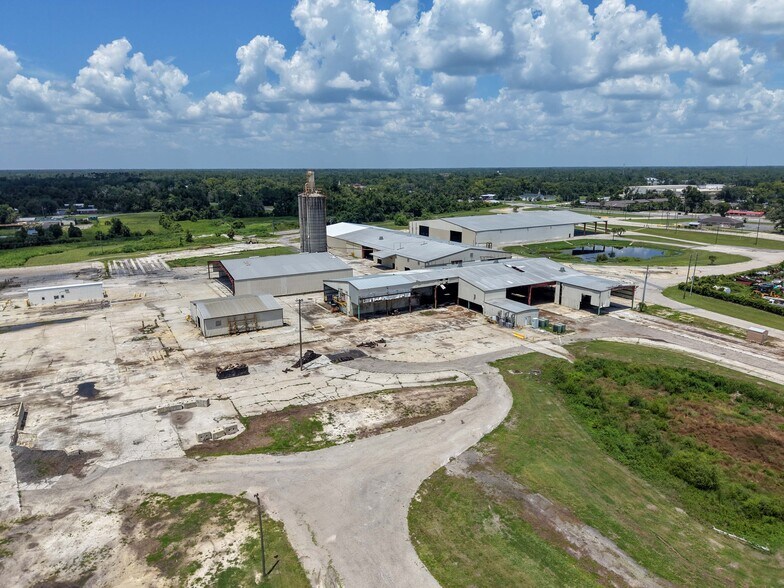 More Photos Of 1509 S Byron Butler Pky, Perry Manufacturing For Sale