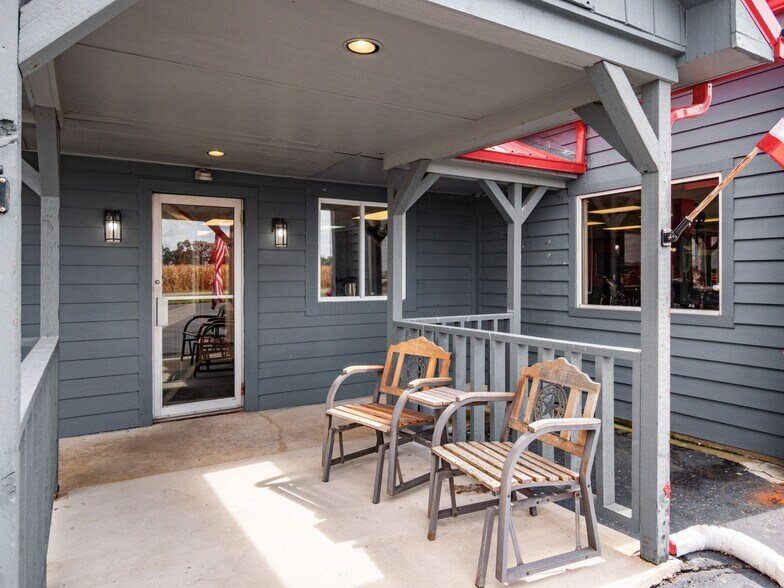 More Photos Of 31 S Ludlow Rd, Urbana Auto Repair For Sale