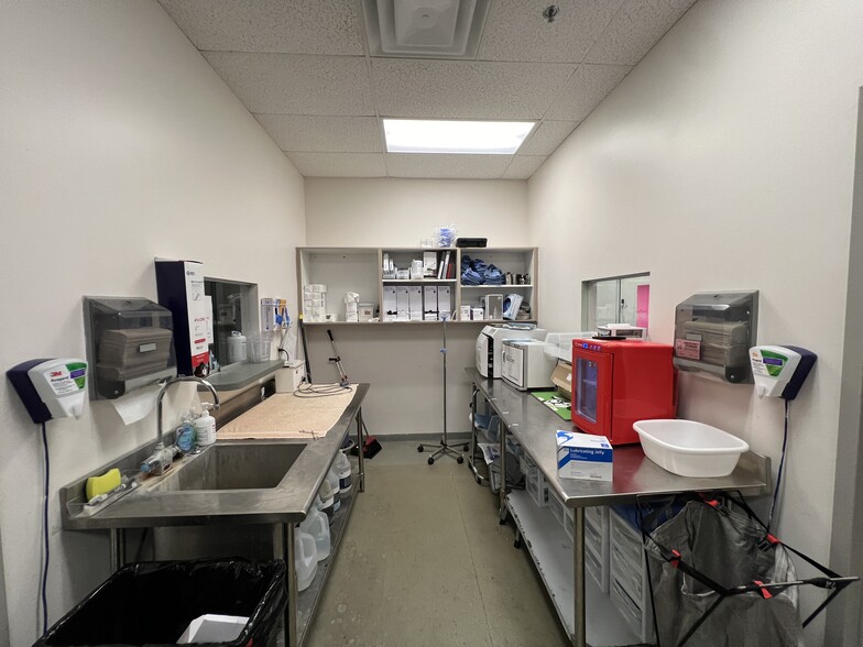 More Photos Of 202-238 E Bearss Ave, Tampa General Retail For Sale