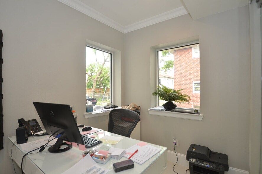 More Photos Of 1644 W Alabama St, Houston Loft Creative Space For Lease