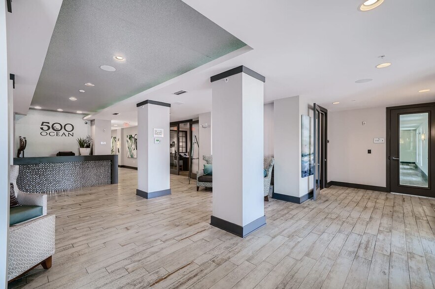More Photos Of 101 S Federal Hwy, Boynton Beach Apartments For Lease