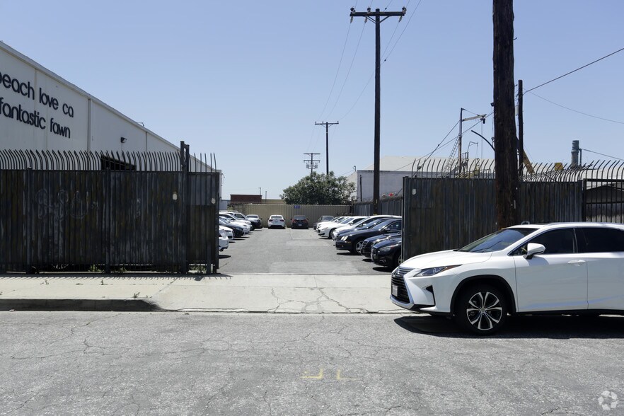 More Photos Of 2027 Laura Ave, Huntington Park Manufacturing For Sale