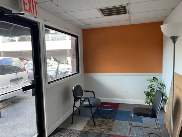More Photos Of 2071 Clove Rd, Staten Island General Retail For Lease
