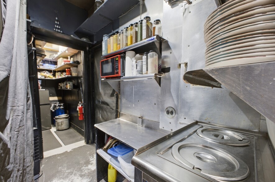 More Photos Of 352 Quaker Rd, Queensbury Restaurant For Sale
