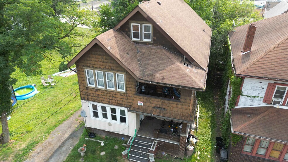 More Photos Of 321 Slack St, Steubenville Apartments For Sale