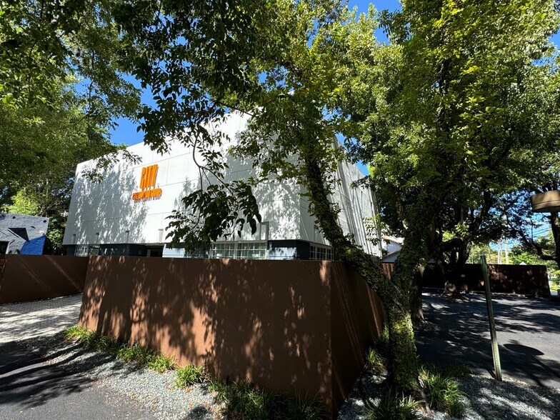 More Photos Of 2727 SW 26th Ave, Miami Loft Creative Space For Sale