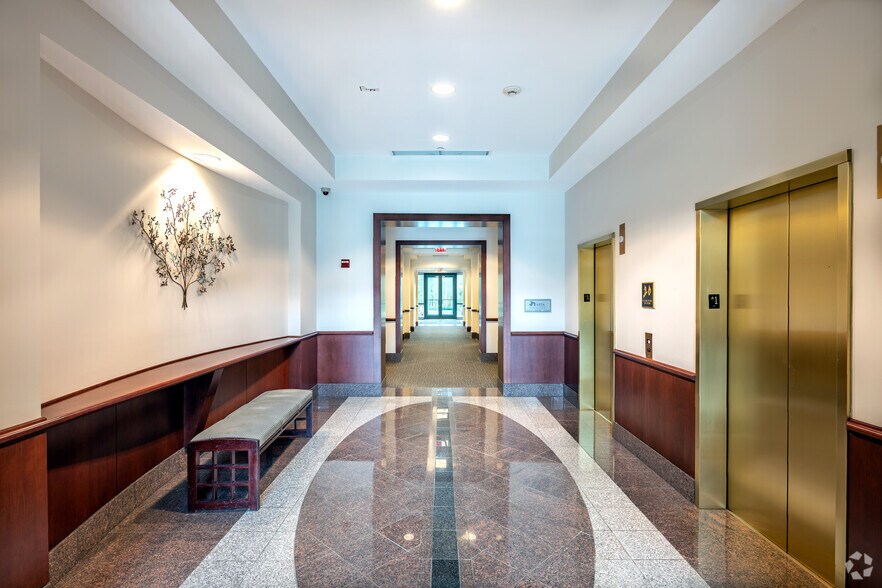 More Photos Of 9930 Kincey Ave, Huntersville Medical For Lease