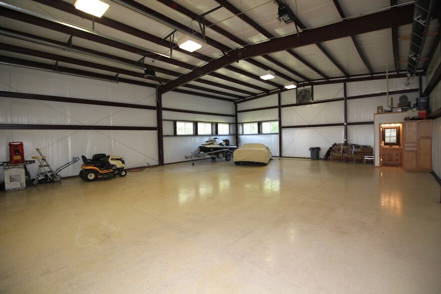 More Photos Of 2202 W Central Ave, El Dorado Light Manufacturing For Sale