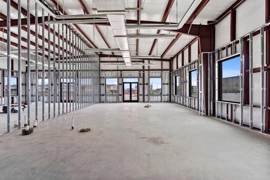 More Photos Of Hwy. 90 and Commerce, Katy Office For Lease