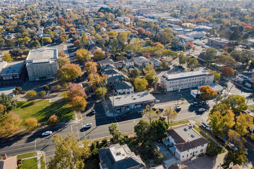 More Photos Of 248 E Harding Way, Stockton Unknown For Lease