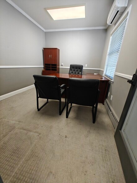 More Photos Of 64 Hilton Ave, Hempstead Office For Sale