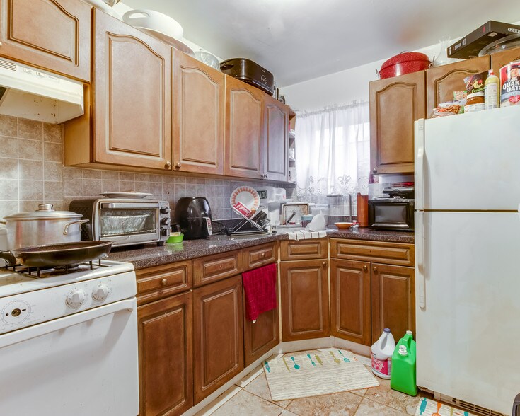 More Photos Of 89-06-89-08 S Conduit Ave, Howard Beach Apartments For Sale