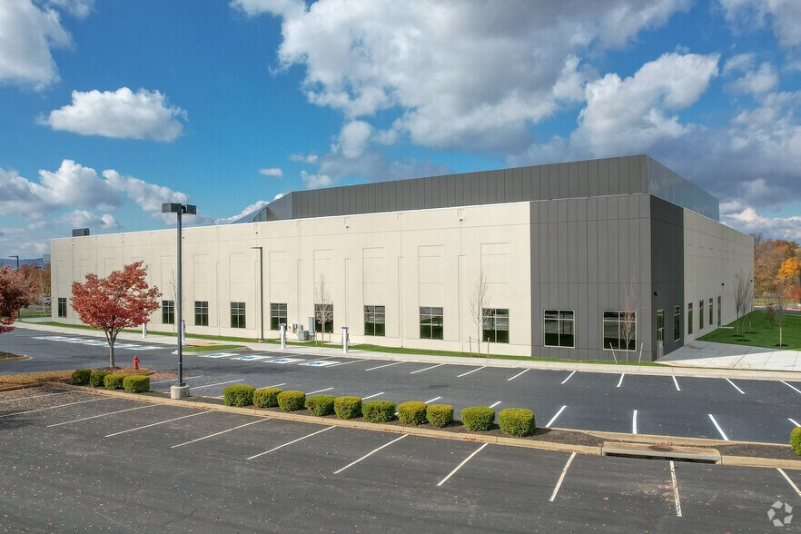 More Photos Of 8484 Progress Dr, Frederick Research And Development For Lease