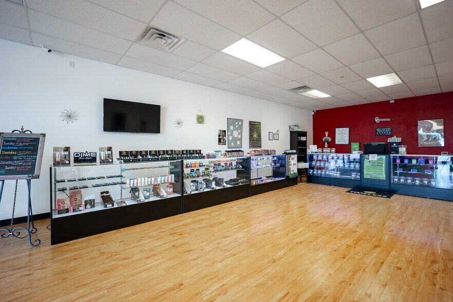 More Photos Of 1808 W Lindsey St, Norman Freestanding For Sale