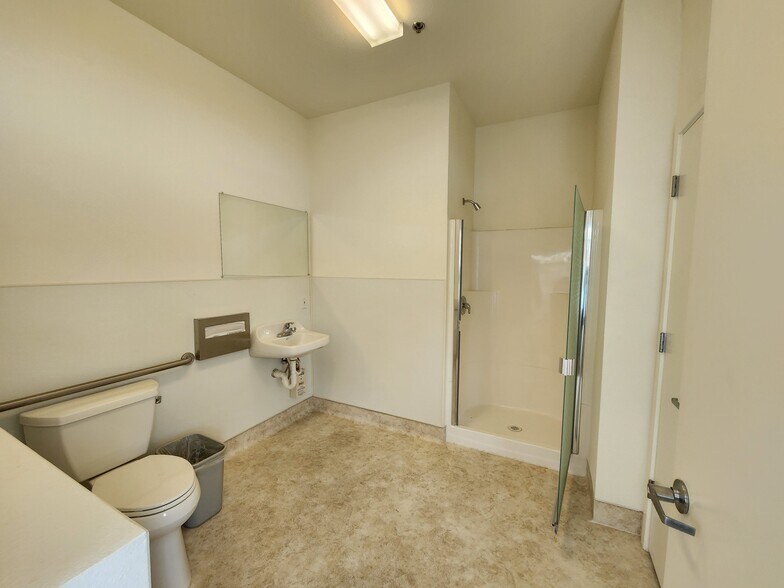 More Photos Of 4725-4737 Mangels Blvd, Fairfield Light Distribution For Sale