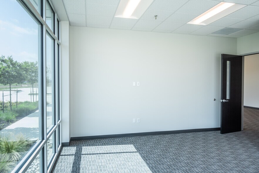 More Photos Of 4000 Dale Earnhardt Way, Northlake Distribution For Lease