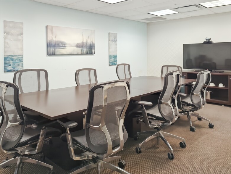More Photos Of 1129 Northern Blvd, Manhasset Coworking Space