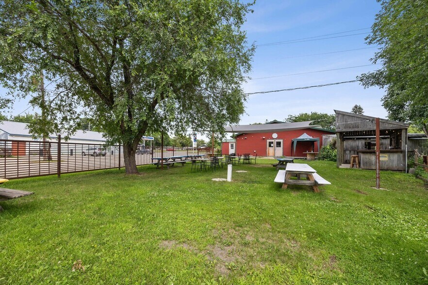 More Photos Of 511 Fergus Ave, Erhard Restaurant For Sale