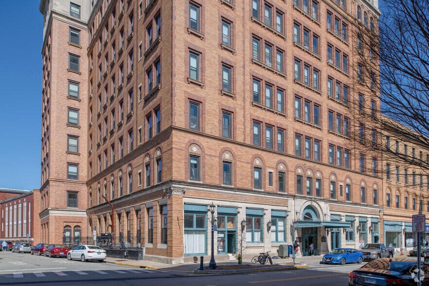 More Photos Of 281 State St, New London Apartments For Lease