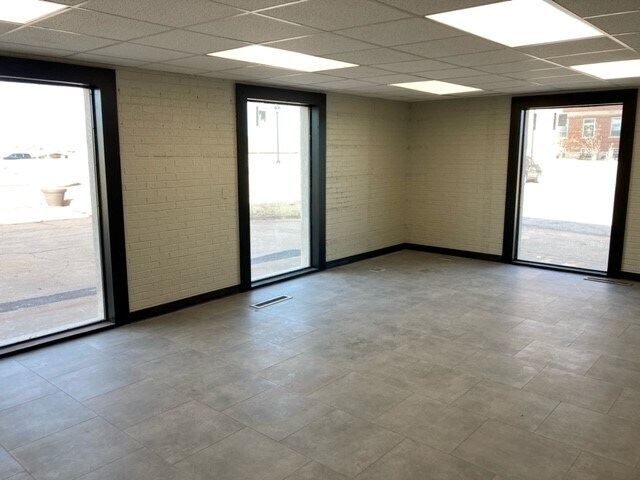 More Photos Of 324 N 19th St, Guthrie Office For Sale