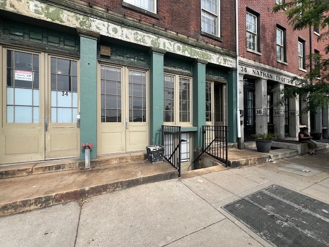 More Photos Of 34 N Front St, Philadelphia Storefront Retail Residential For Lease