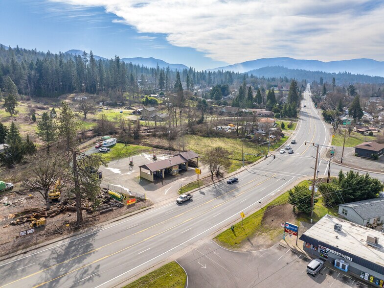 More Photos Of 2521 Williams Hwy, Grants Pass Carwash For Sale