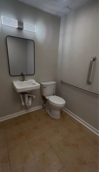 More Photos Of 1323 Platt Springs Rd, West Columbia Medical For Lease