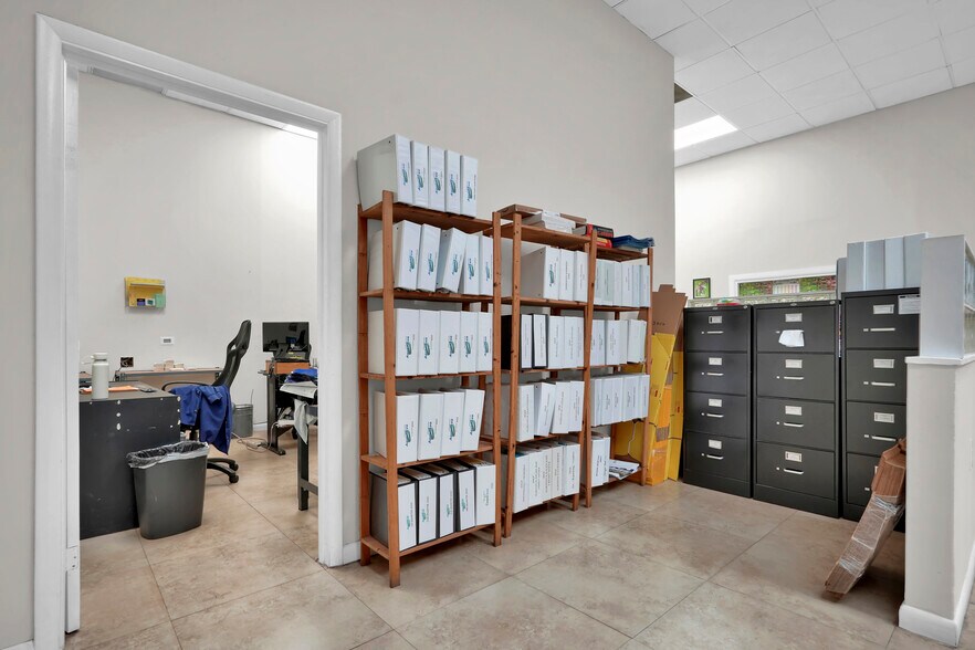 More Photos Of 3347 NW 74th Ave, Miami Warehouse For Sale