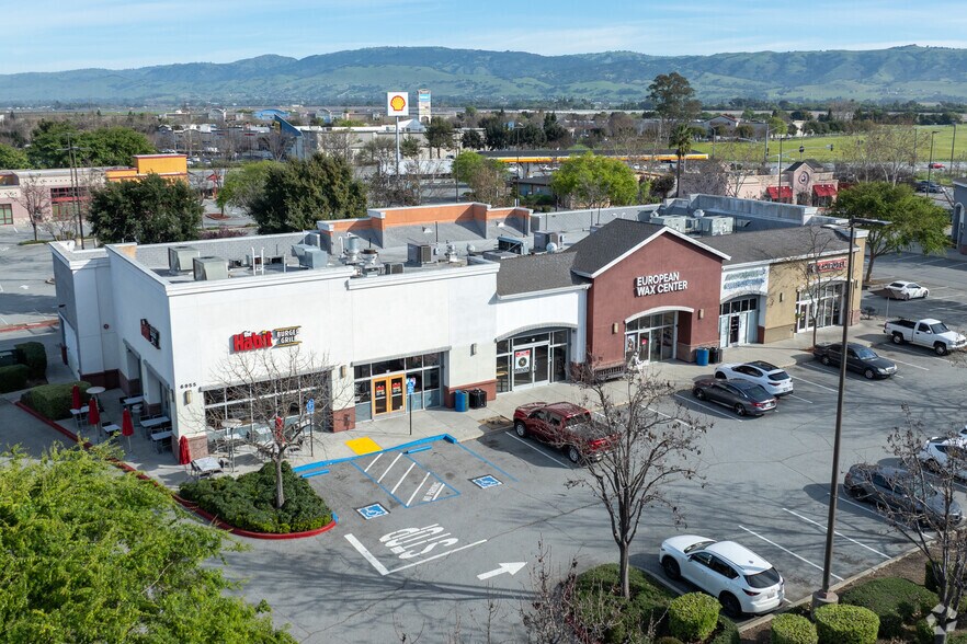 More Photos Of 6955 Camino Arroyo, Gilroy General Retail For Lease