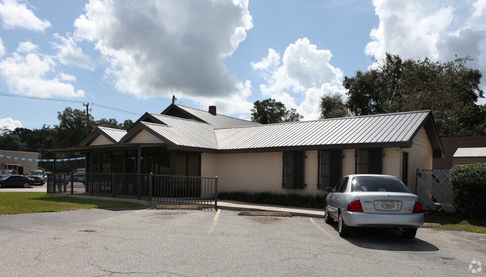 More Photos Of 3201 Crill Ave, Palatka Convenience Store For Sale