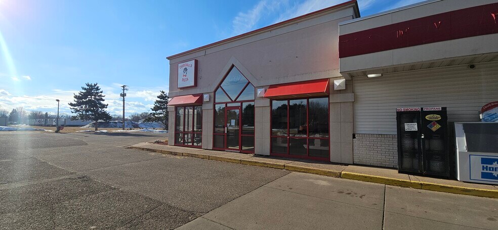 More Photos Of 1456 Kennedy Rd, Chippewa Falls Restaurant For Lease