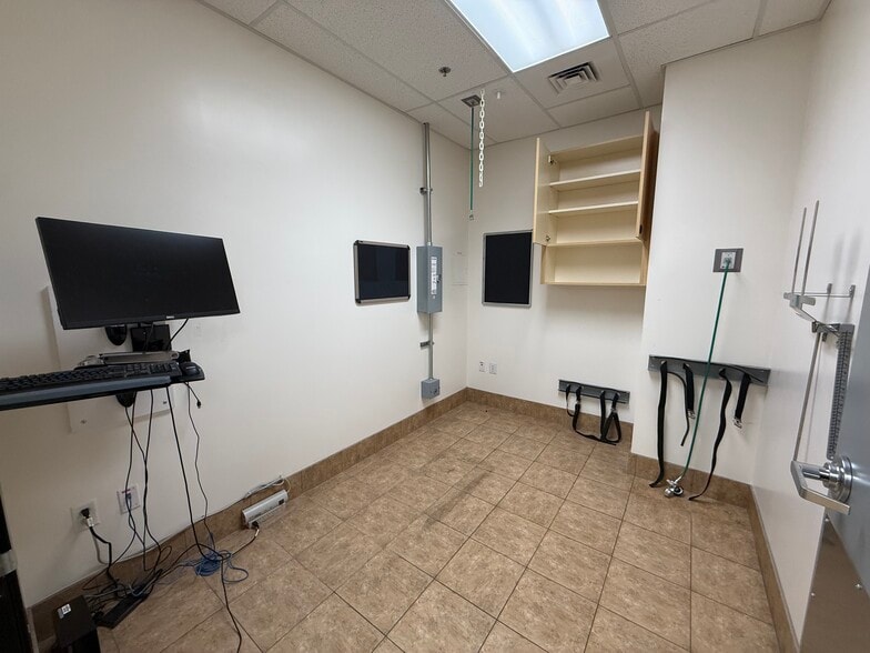 More Photos Of 4024-4030 Manzanita Ave, Carmichael Storefront For Lease