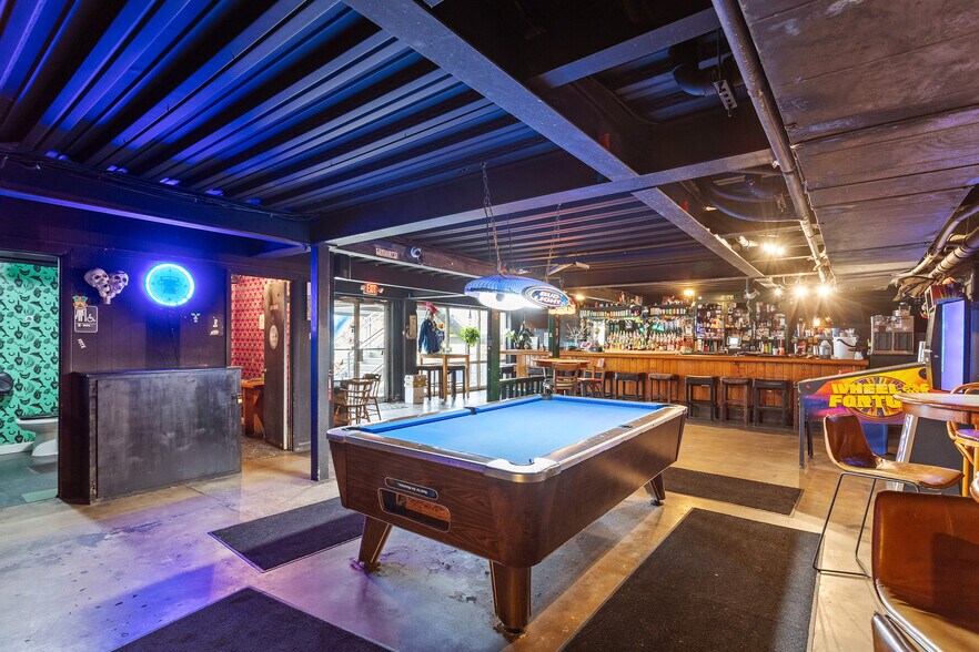 More Photos Of 710 W Johnson St, Raleigh Bar For Sale