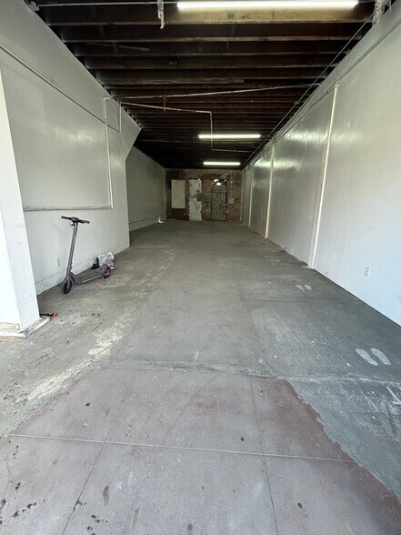 More Photos Of 722-748 1/2 San Pedro St, Los Angeles Apartments For Lease