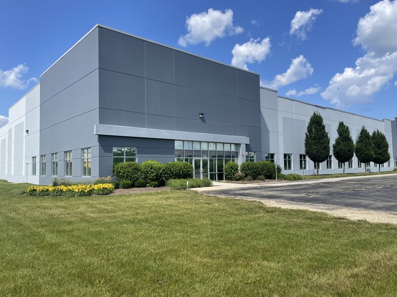 Primary Photo Of 4600 Interstate Blvd, Loves Park Manufacturing For Lease