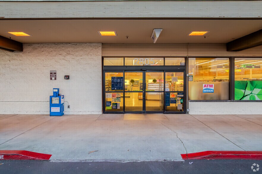 More Photos Of 2805 Bell Rd, Auburn Freestanding For Lease