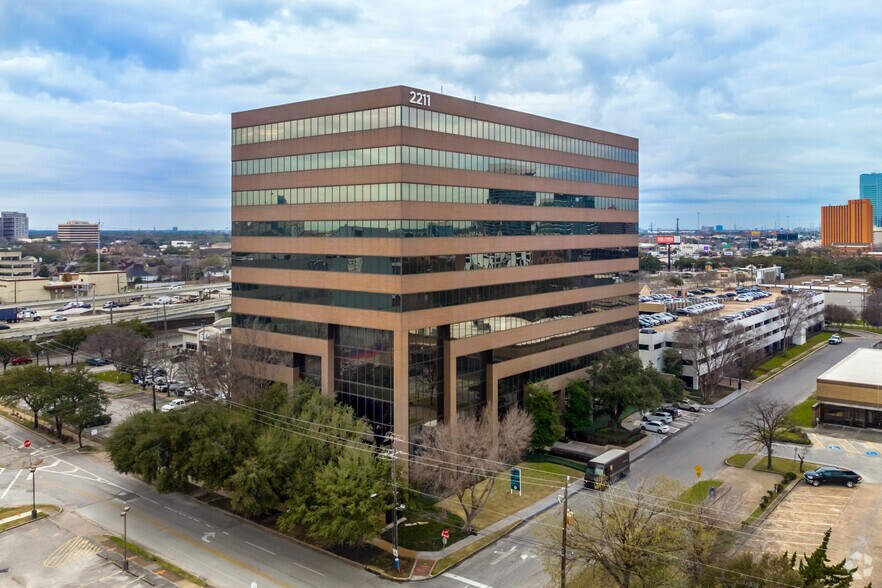 More Photos Of 2211 Norfolk St, Houston Office For Lease