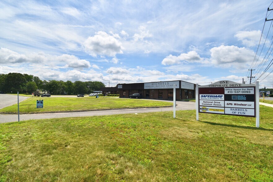 More Photos Of 1 Corporate Dr, Windsor Locks Office For Sale
