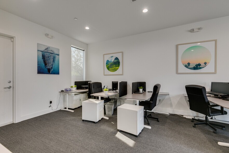 More Photos Of 7318 W Post Rd, Las Vegas Loft Creative Space For Sale