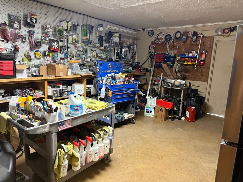 More Photos Of 5075 E 29th St, Tucson Auto Dealership For Sale