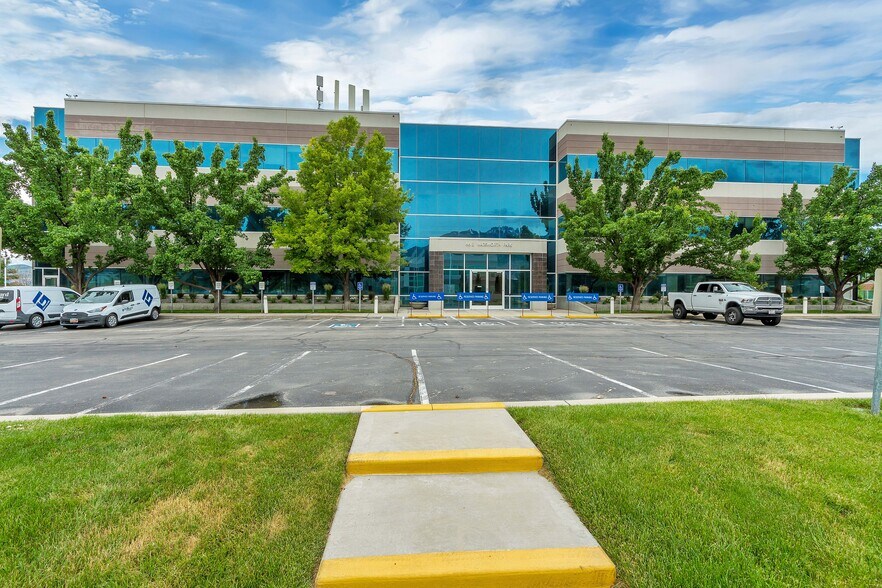 More Photos Of 66 E Wadsworth Park Dr, Draper Office For Lease