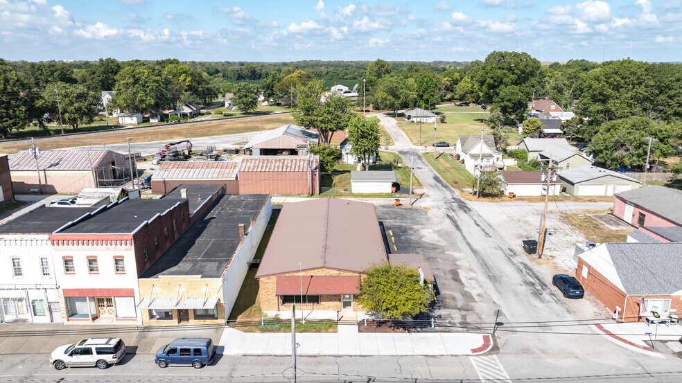 Primary Photo Of 219 N Main St, Marissa Specialty For Sale