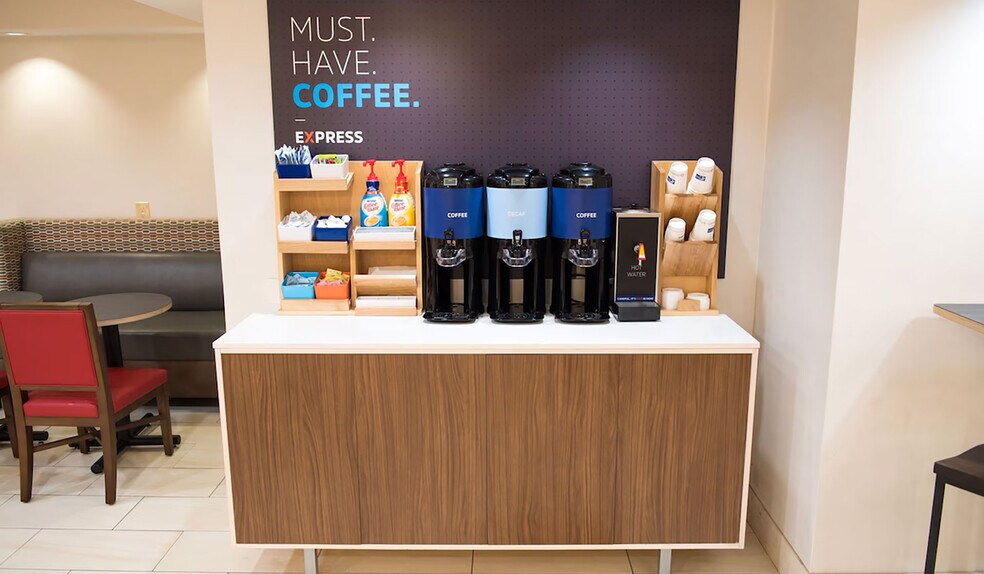 More Photos Of 58364 In-19, Elkhart Hotel For Sale