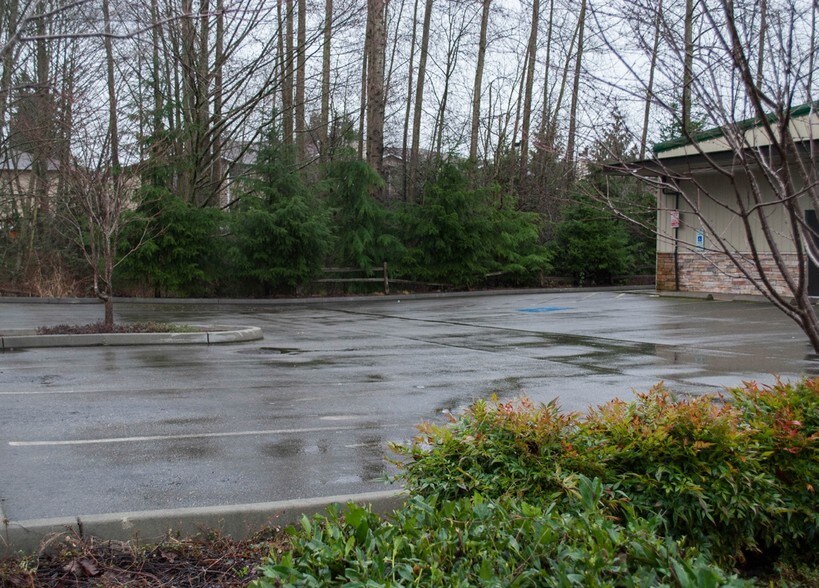More Photos Of 11033 7th Ave SE, Everett Convenience Store For Lease