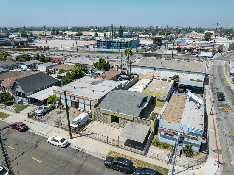 More Photos Of 6409 Regent St, Huntington Park Warehouse For Sale