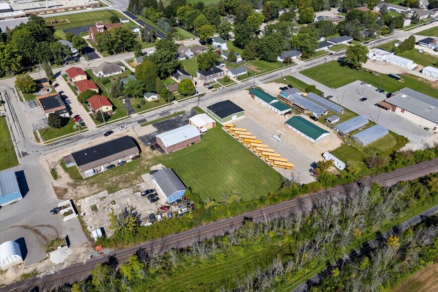 More Photos Of 214 N Commerce St, Cedar Grove Auto Repair For Sale
