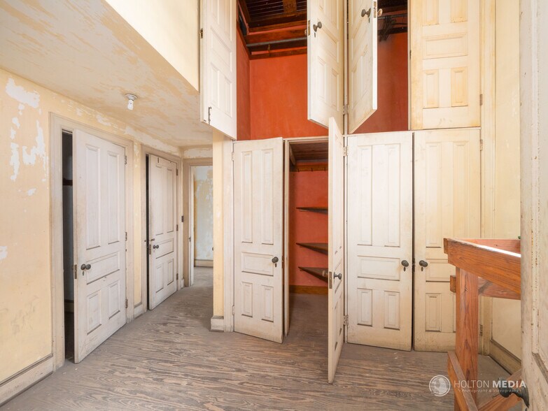 More Photos Of 1418 Newcastle St, Brunswick Storefront For Sale