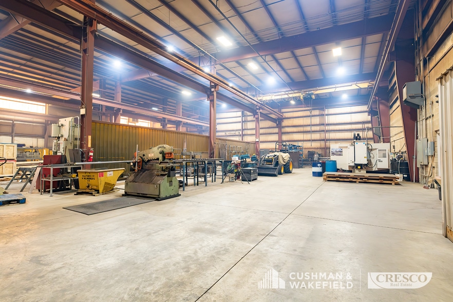 More Photos Of 422 Commerce Dr E, LaGrange Industrial For Sale