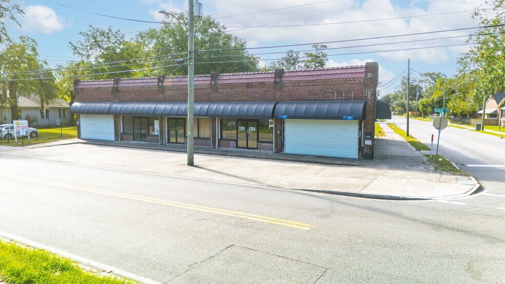 More Photos Of 446 Golfair Blvd, Jacksonville Storefront Retail Office For Sale