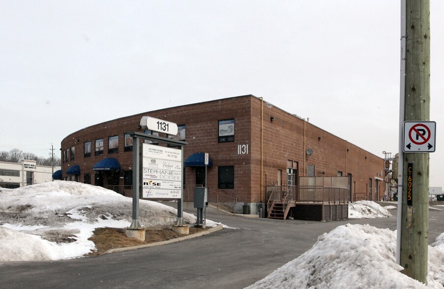 More Photos Of 1131 Invicta Dr, Oakville Warehouse For Lease